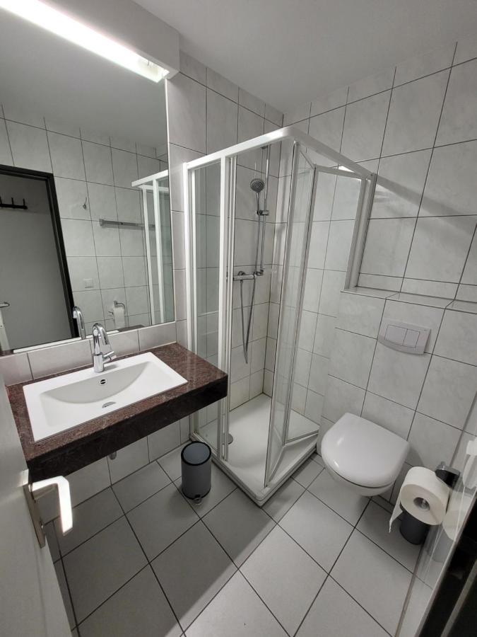 Guesthouse Wi Rooms Юліх Екстер'єр фото